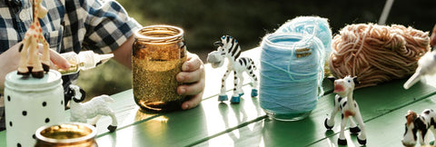 Cum poti recicla creativ borcanele din casa ta?