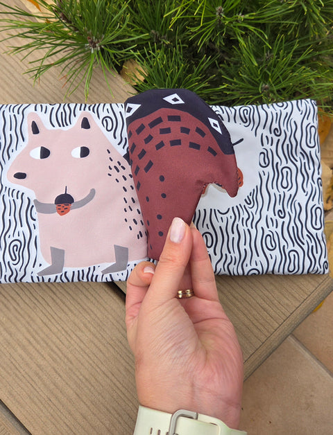 Prima mea carte textila cu fosnete – Animale din padure