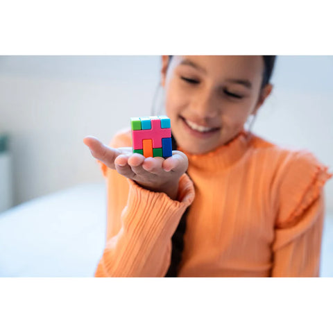 Smart Games - IQ Quub, joc de logica cu 120 de provocari