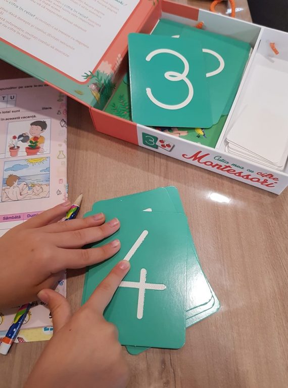 Cutia cu cifre Montessori